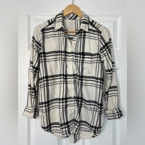 American Eagle Boyfriend Fit Black & White Flannel Shirt | Lightweight | S